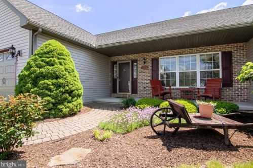 1229 Fox Rd, Dauberville, PA 19533-8848