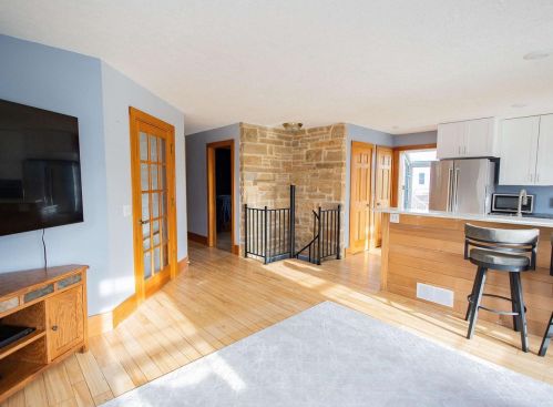 914 Bequette St, Dodgeville WI  53533-1112 exterior