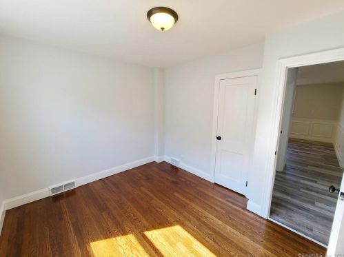 249 Wilkenda Ave, Waterbury CT  06708-3655 exterior