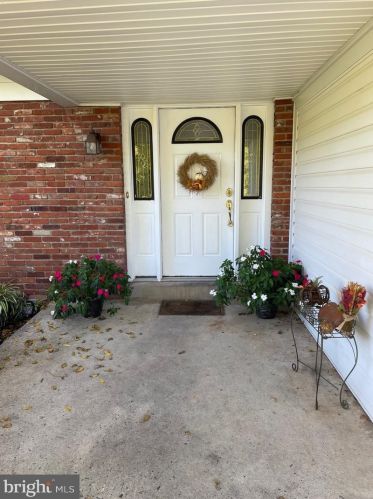 957 Powderhorn Dr, Lansdale PA  19446-5530 exterior