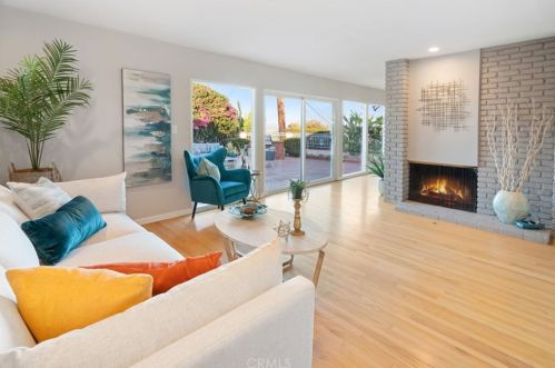 2105 Velez Dr, Rancho Palos Verdes CA  90275-1427 exterior