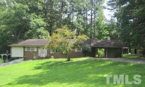 415 Glenwood Dr, Sanford, NC 27330-9450
