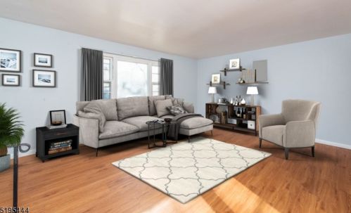 121 Deerfield Dr, Hackettstown, NJ 07840-1009