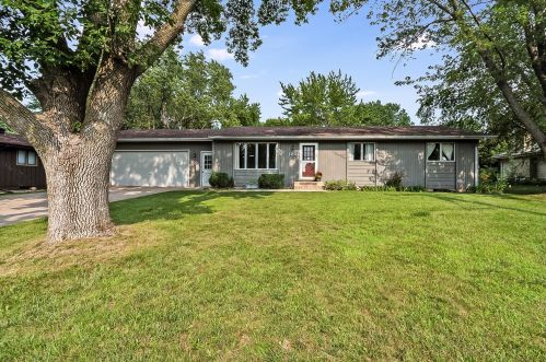 1201 Maple St, Waterford, MN 55057-2920