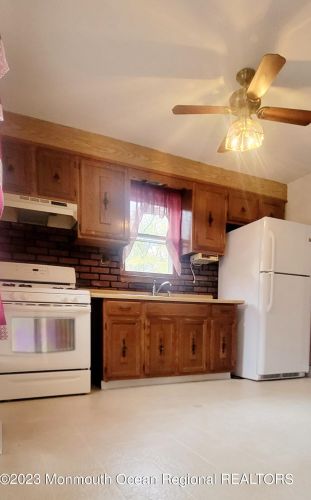 181 Whitesville Rd, Jackson Twp NJ  08527-5119 exterior