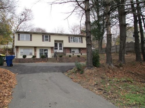 3065 Main St, Waterbury, CT 06705-3424