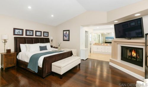 4780 Tarantella Ln, San Diego CA  92130-2466 exterior