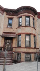 224 34th St, Brooklyn, NY 11203-2704