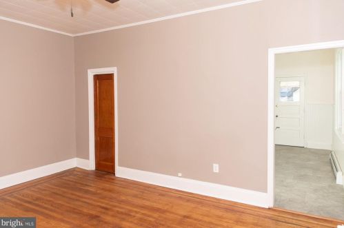 540 Chew Ave, Philadelphia PA 19120-2465 exterior