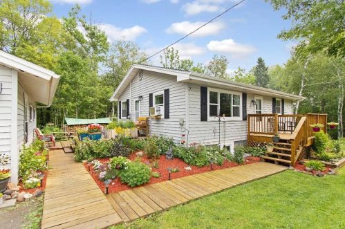 2662 Guss Rd, Duluth, MN 55810-2145