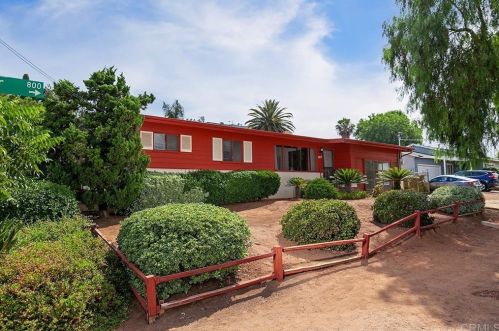 802 Pepper Dr, El Cajon, CA 92021-1102