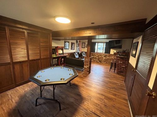 36 Debra Ln, Bristol CT  06010-2724 exterior