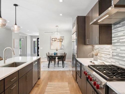 1140 Cook St, Denver CO 80205-5010 exterior