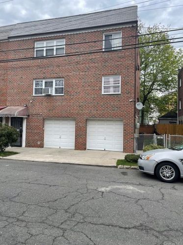 4406 Seton Ave, Bronx, NY 10466-1141
