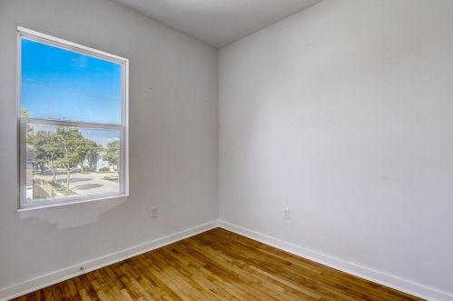 1101 72nd St, Milwaukee WI  53214-3119 exterior