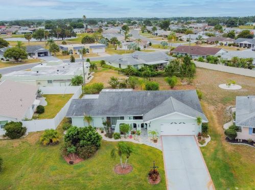 704 Sahara Dr, Ruskin, FL 33573-5141
