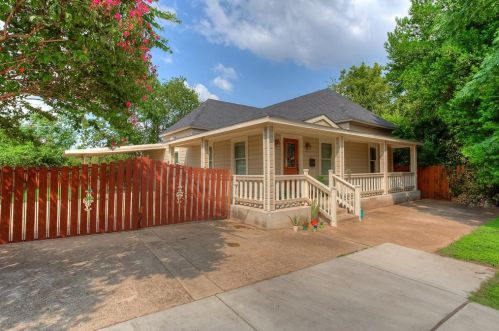 2100 Harrison Ave, Fort Worth TX  76110-1160 exterior