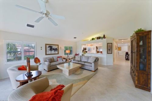 6145 Reserve Cir, Naples, FL 34119-4206
