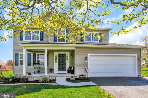 1530 Wanda Dr, Hanover, PA 17331-9496