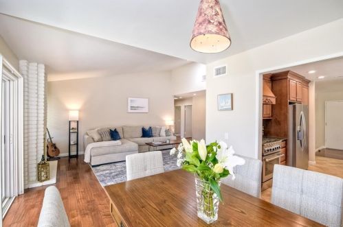 30065 Villa Alturas Dr, Temecula CA  92592-2105 exterior