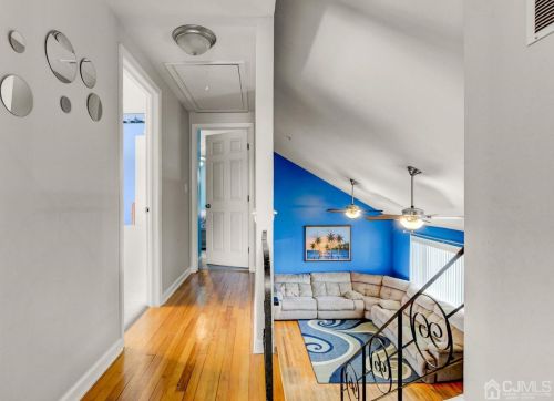 28 Island Dr, Old Bridge NJ  08857-2518 exterior