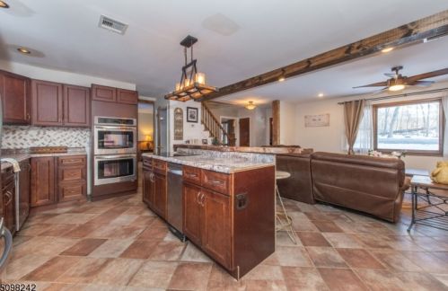 61 Flanders Rd, Mount Olive NJ  07828-3518 exterior