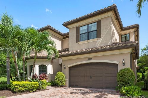 16490 Gateway Bridge Dr, Delray Beach, FL 33446-9667