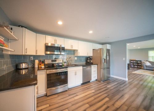 3 Gumbert Dr, Amelia OH  45102-1438 exterior