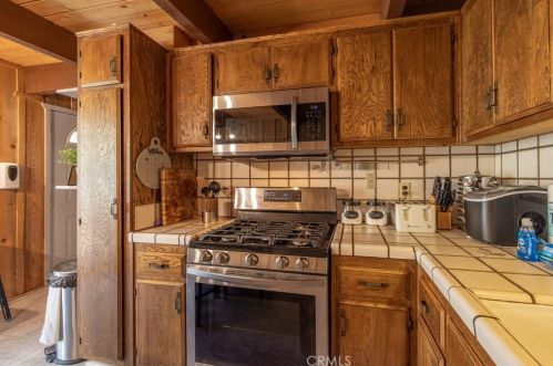 437 Gold Mtn Dr, Big Bear City CA  exterior