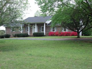 330 Nature Trail Dr, Greer SC  29651-6920 exterior