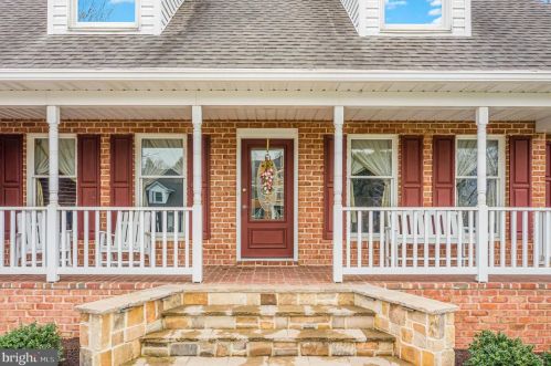 3 James Cir, Lees Cross Roads, PA 17257-2165