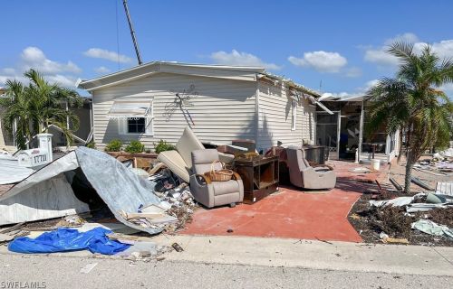 17711 Peppard Dr, Fort Myers Beach, FL 33931-7146