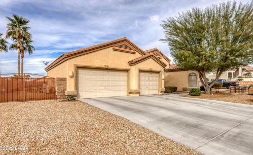 3883 Surrey Hills Ln, Lake Havasu City, AZ 86404-8719
