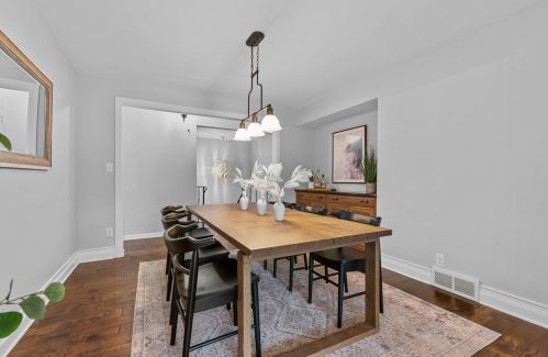 2414 Lagoon Ct, Thiensville WI  53092-5549 exterior