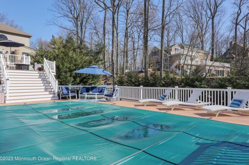 162 Borden Rd, Middletown NJ  07748-3050 exterior