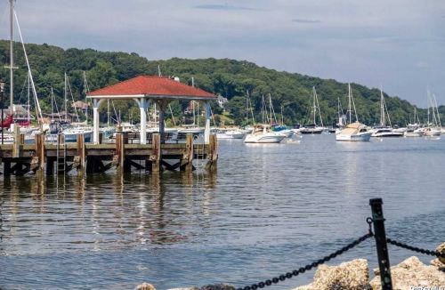 20 Washington Pl, Northport NY  11768-2936 exterior