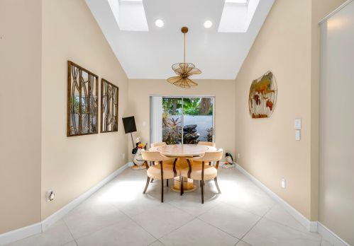 6806 Newport Lk Cir, Boca Raton FL 33496-3004 exterior