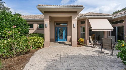 256 Golf Aire Blvd, Winter Haven, FL 33884-3251