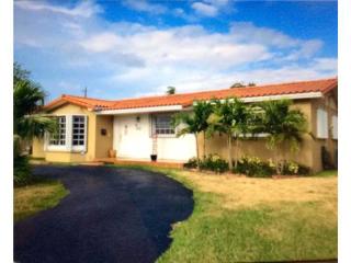 2223 99th Ave, Miami, FL 33165-7528