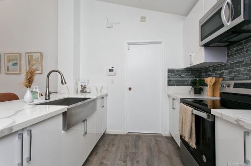 91-1502 Kuhia Pl, Ewa Beach HI  96706-4612 exterior