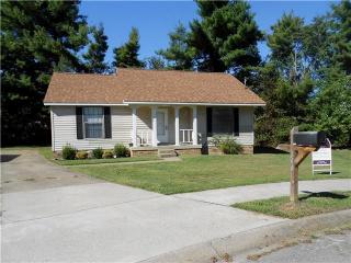 144 Cunningham Pl, Clarksville, TN 37042-5352