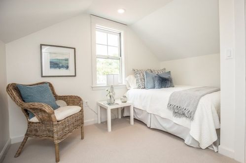 33 Pickering St, Danvers MA  01923-2017 exterior