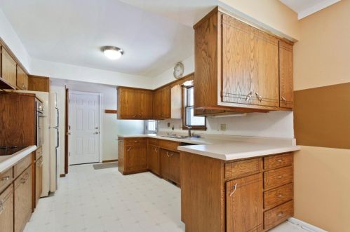 3636 Edgerton St, Saint Paul, MN 55127-7130
