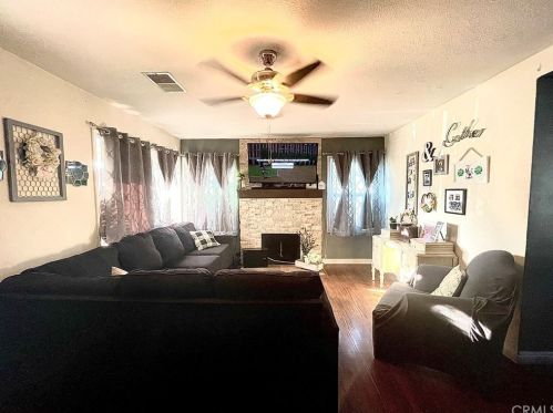 5880 Lewis Ave, Long Beach, CA 90805-4161