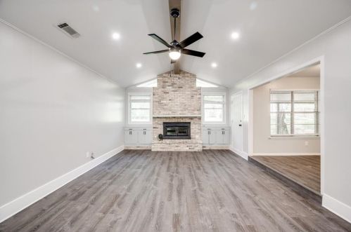 11404 Eubank Dr, Austin TX  78758-4125 exterior