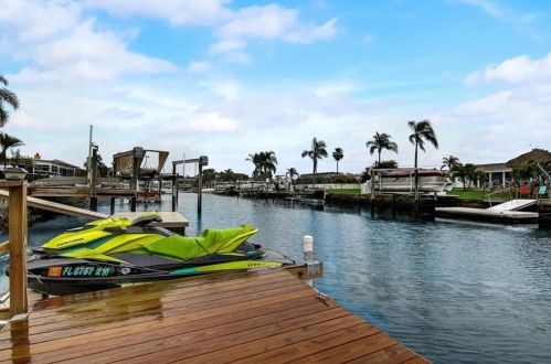 4046 Floramar Ter, New Port Richey FL 34652-3167 exterior