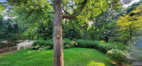 652 Closter Dock Rd, Closter NJ  07624-3223 exterior