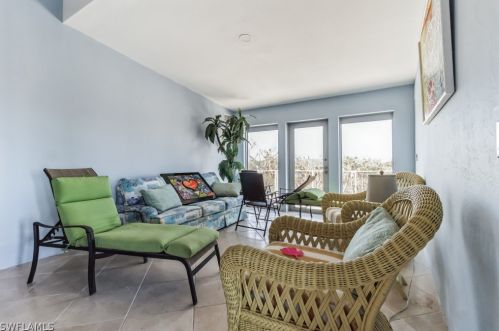 4150 Dingman Dr, Sanibel FL 33957-5107 exterior