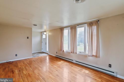 10601 Scenic View Dr, Upton PA  17225-9359 exterior