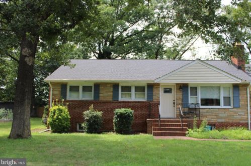 7126 Gormel Dr, Springfield VA  22150-3121 exterior